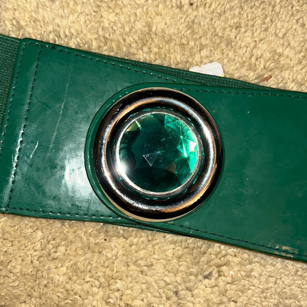 Fun Cool belt! ! Vintage GREEN ‘JEWELED’ Belt;-one size!! #ALIEN